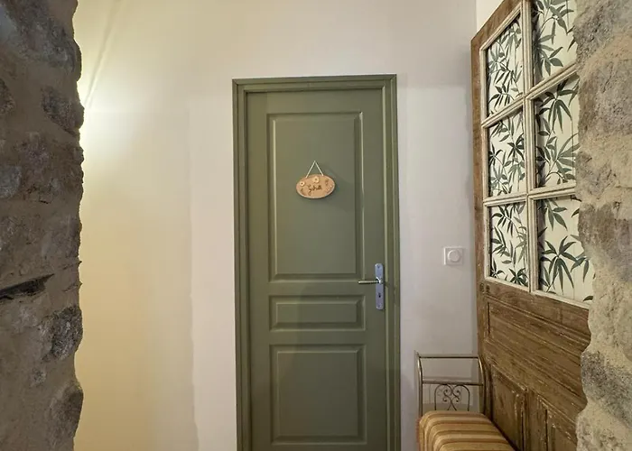 بيت للعطل Le De *